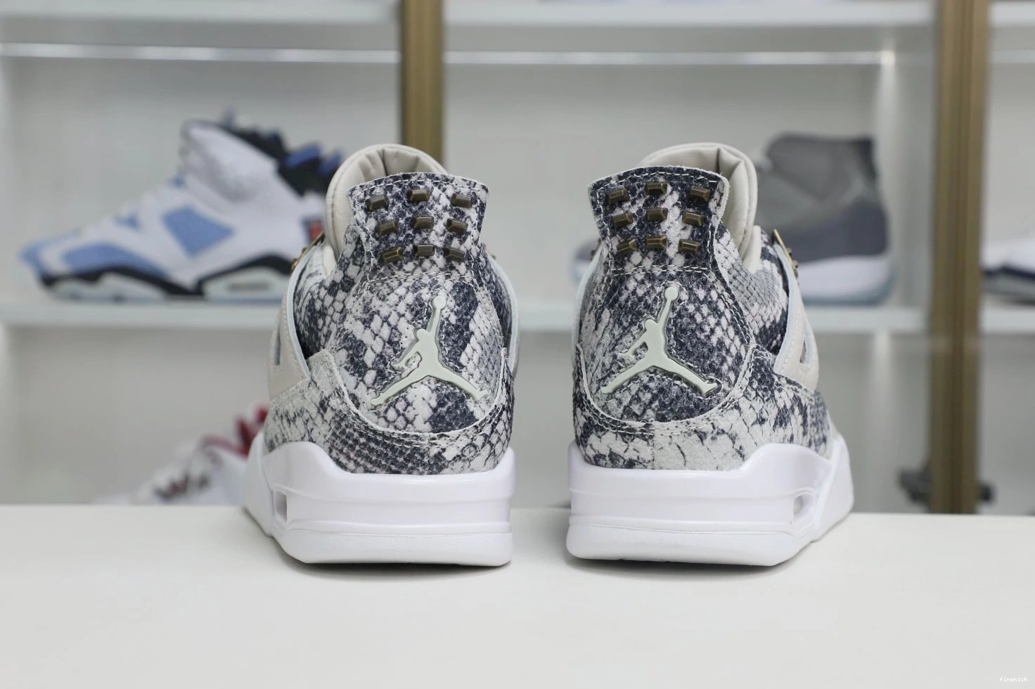 Jordan retro 4 Air snakeskin Jordan 0808